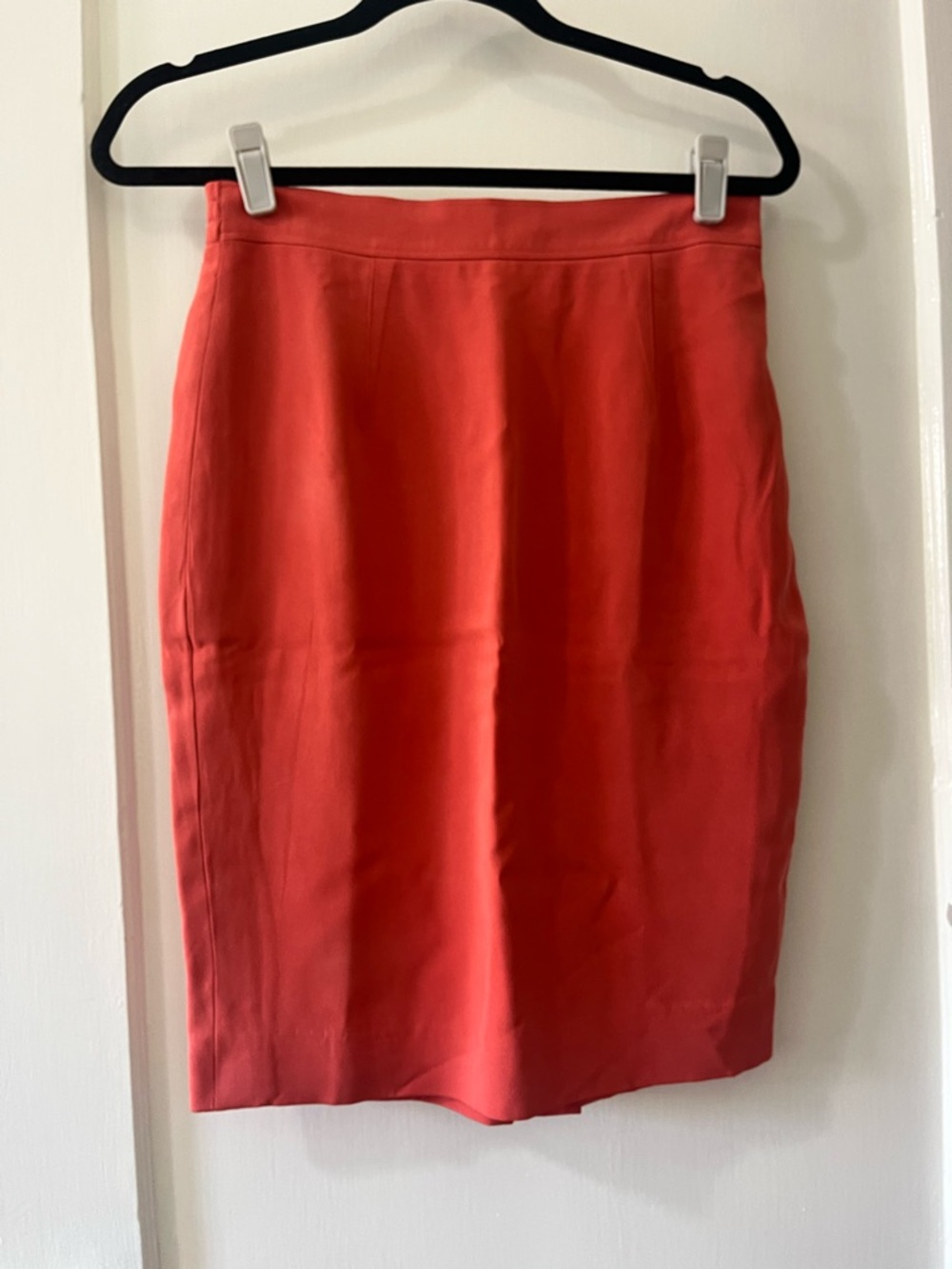 Dana Buchman Vintage Deep Pink 100% Silk Highwaisted Pencil Skirt Sz 6